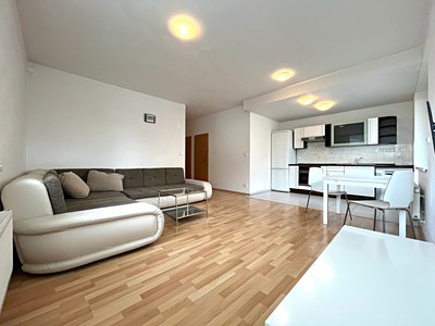 Pronájem bytu 3+kk 87 m²