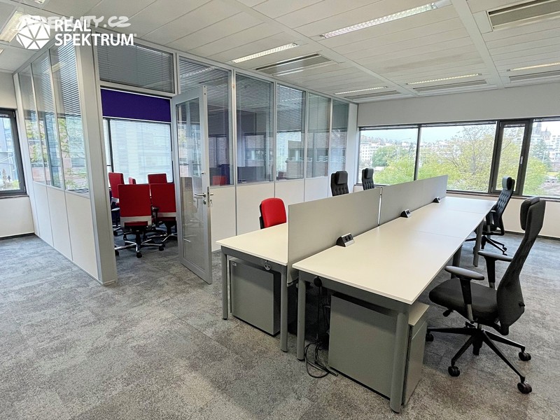 Pronájem kanceláře 872 m², Brno