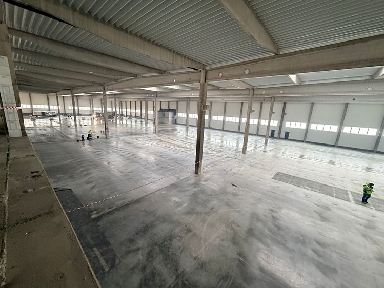 Pronájem komerčního prostoru, 1 750 m² (11 z 12)