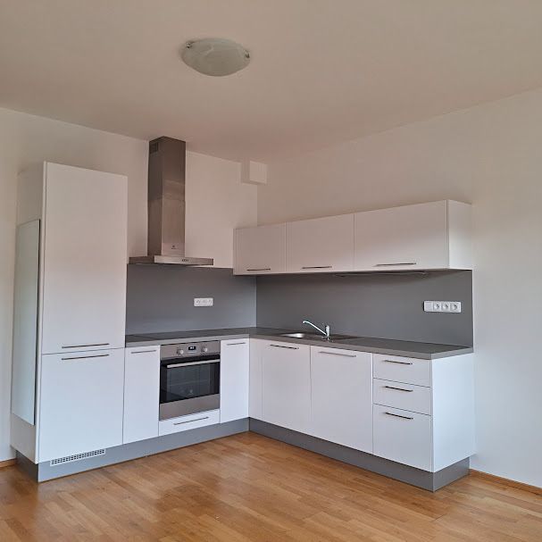 Pronájem bytu 2+kk 43 m²