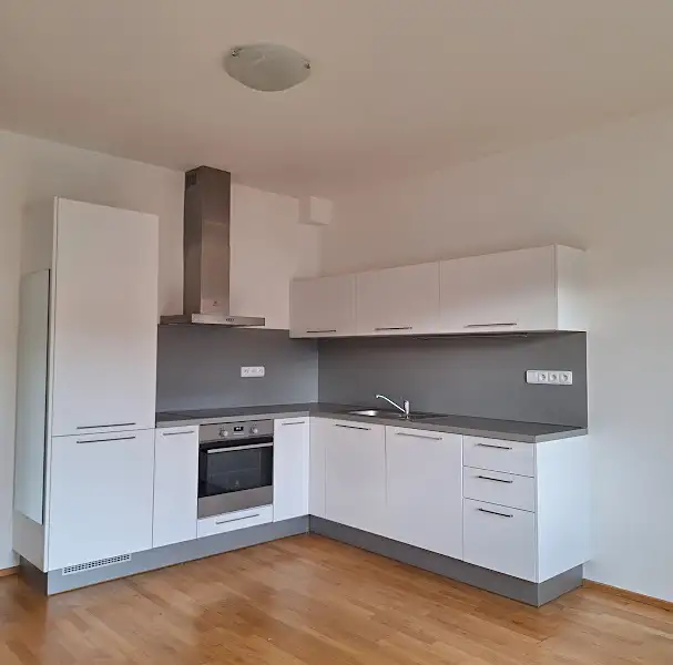 Pronájem bytu 2+kk 43 m², Praha – náhled fotky 2