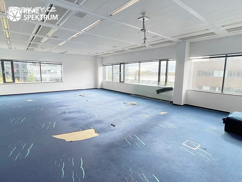 Pronájem kanceláře 421 m², Brno