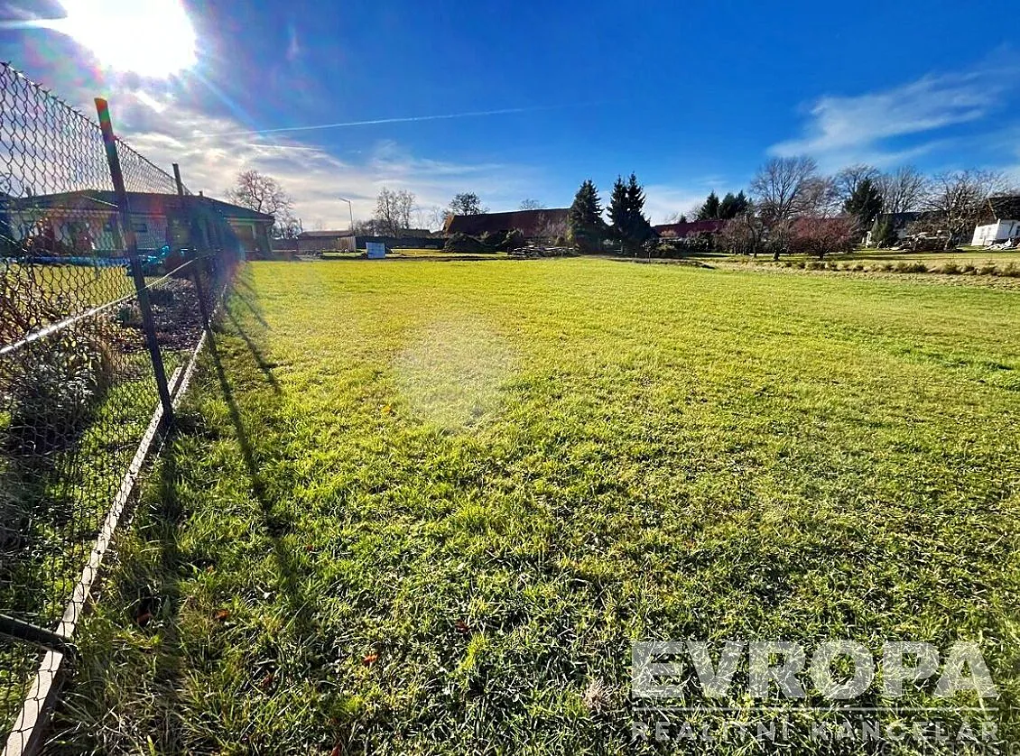 Prodej stavebního pozemku 1145 m²