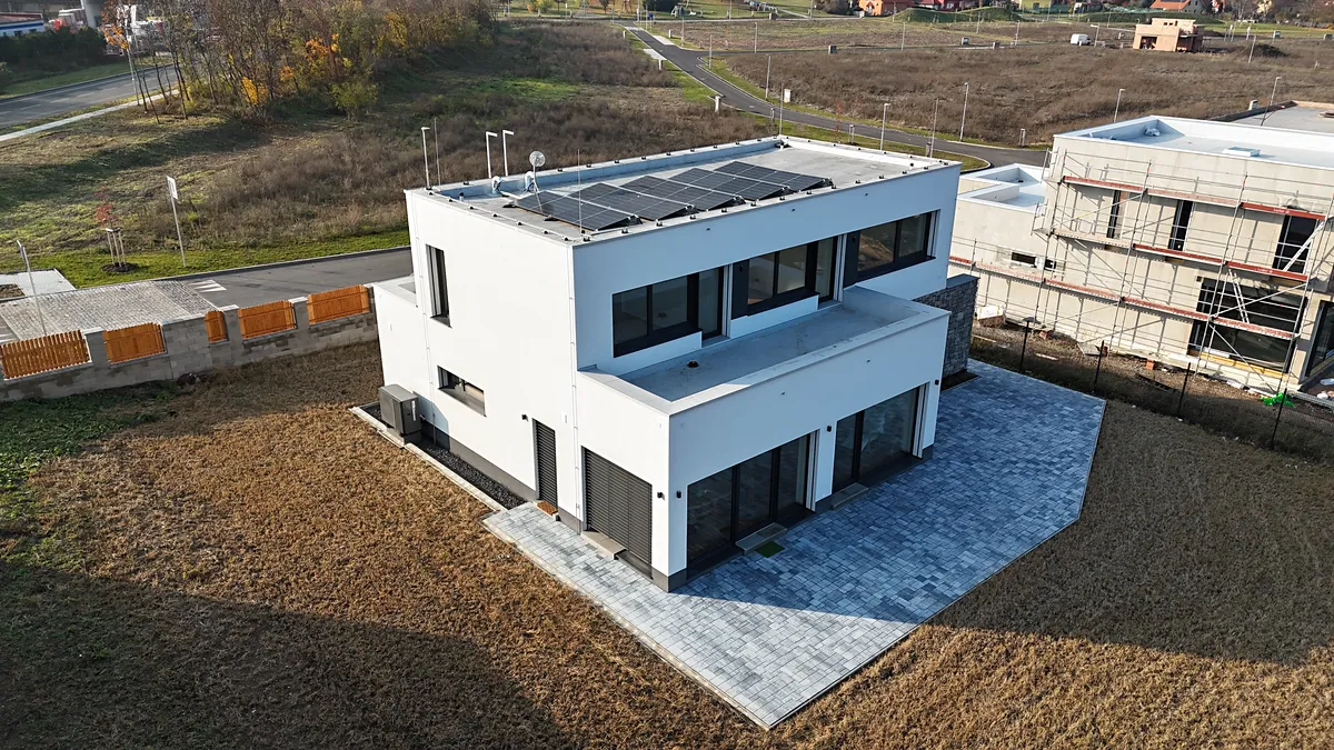 Prodej rodinného domu 191 m², pozemek 1077 m²