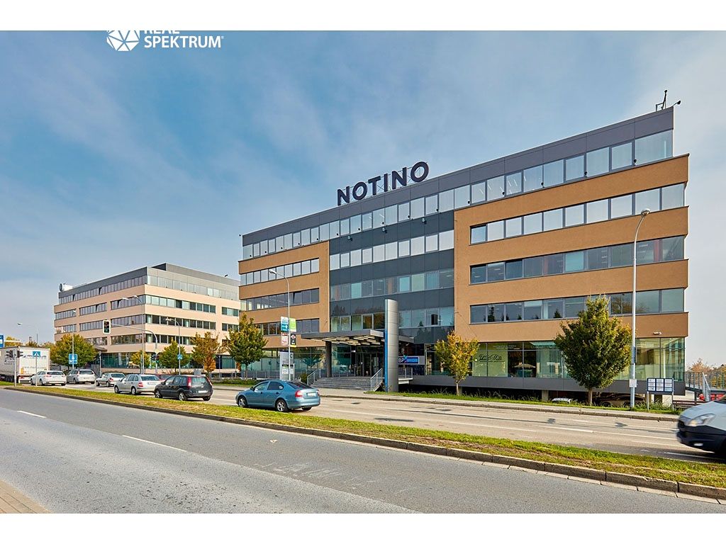 Pronájem kanceláře 640 m² – fotografie 3