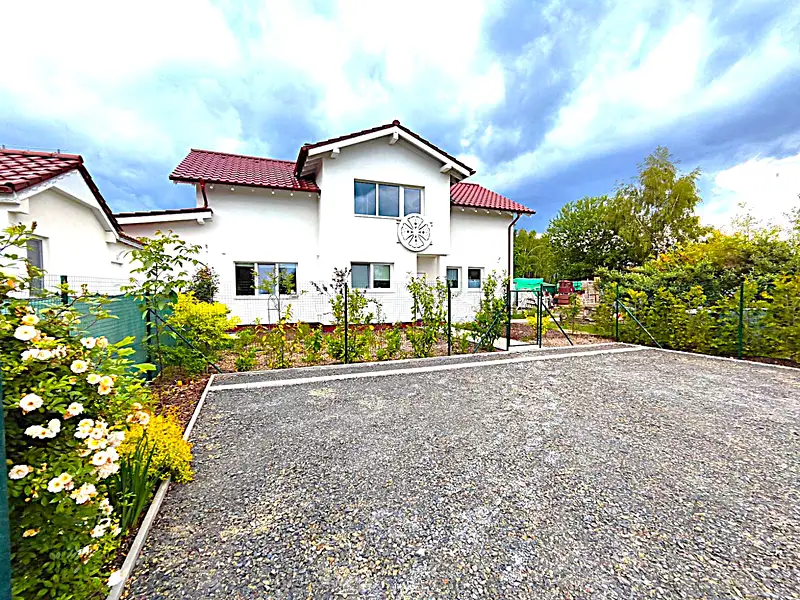 Prodej bytu 2+kk 46 m², Sulice – náhled fotky 3