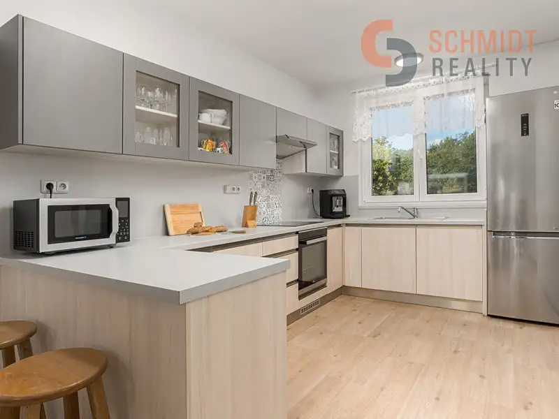 Prodej rodinného domu 230 m², pozemek 488 m², Valtice – náhled fotky 1