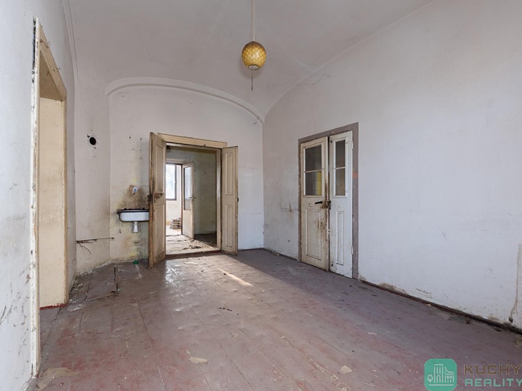 Prodej komerčního prostoru, 500 m² (11 z 35)