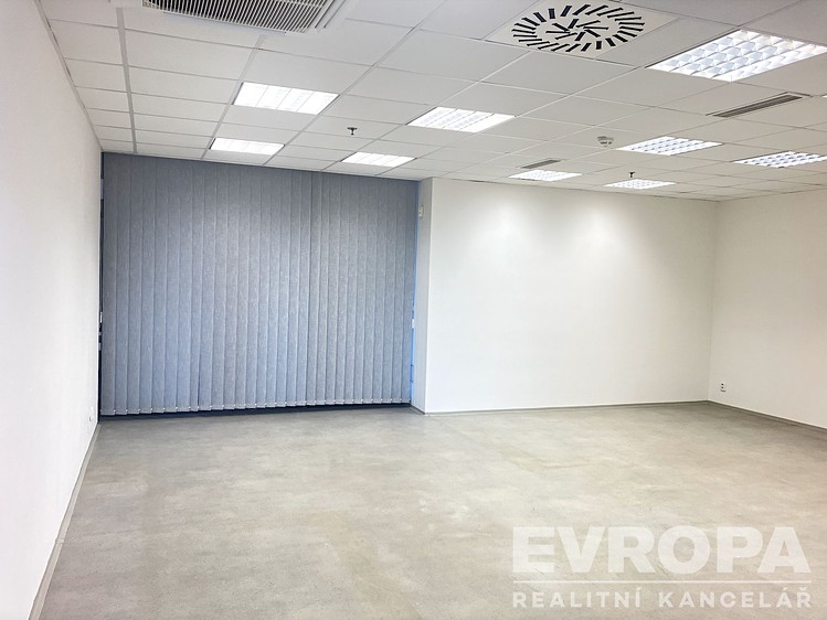 Prodej komerčního prostoru, 73 m² (6 z 9)