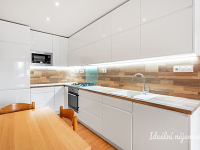 Pronájem bytu 3+kk 66 m²