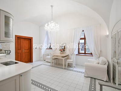 Pronájem bytu 1+1 60 m²