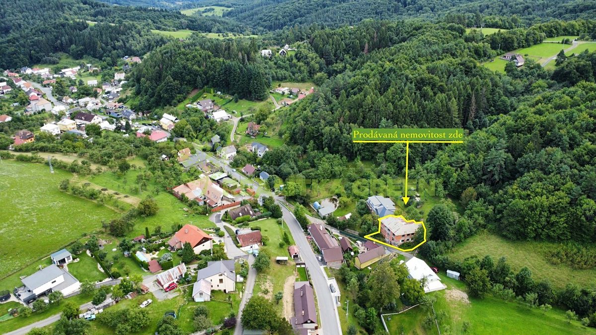 Prodej rodinného domu 305 m², pozemek 344 m² – fotografie 2