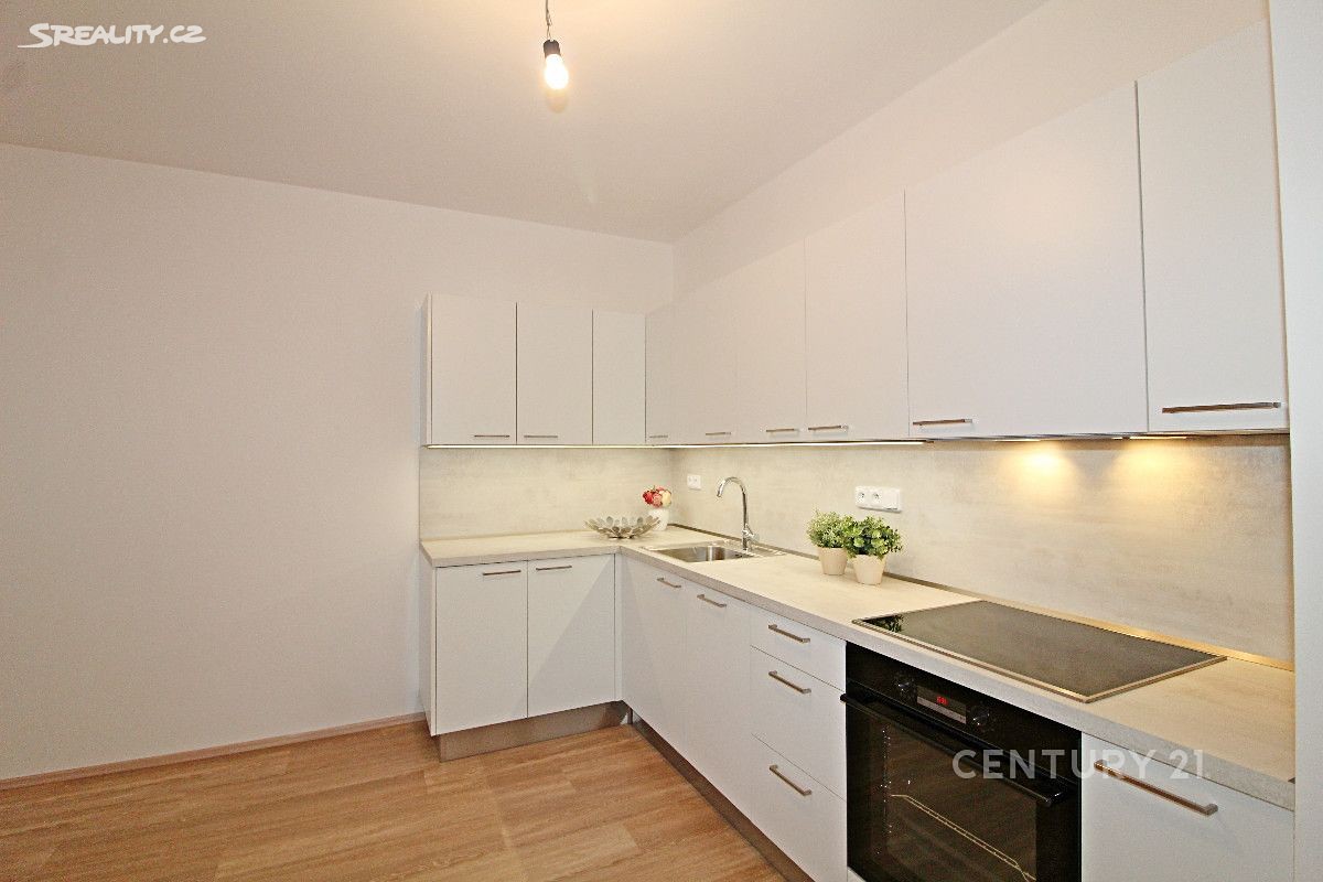 Pronájem bytu 2+kk 53 m², Praha