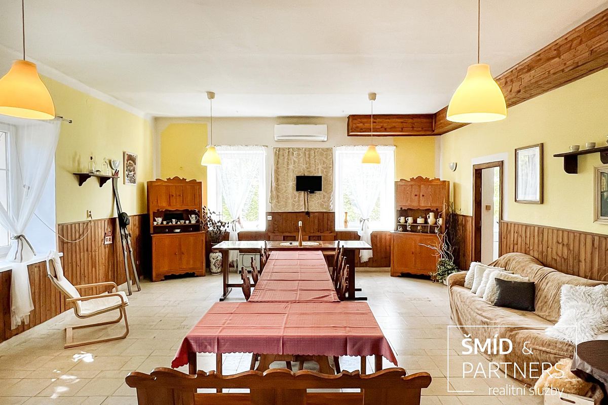 Prodej rodinného domu 788 m², pozemek 2996 m² – fotografie 4