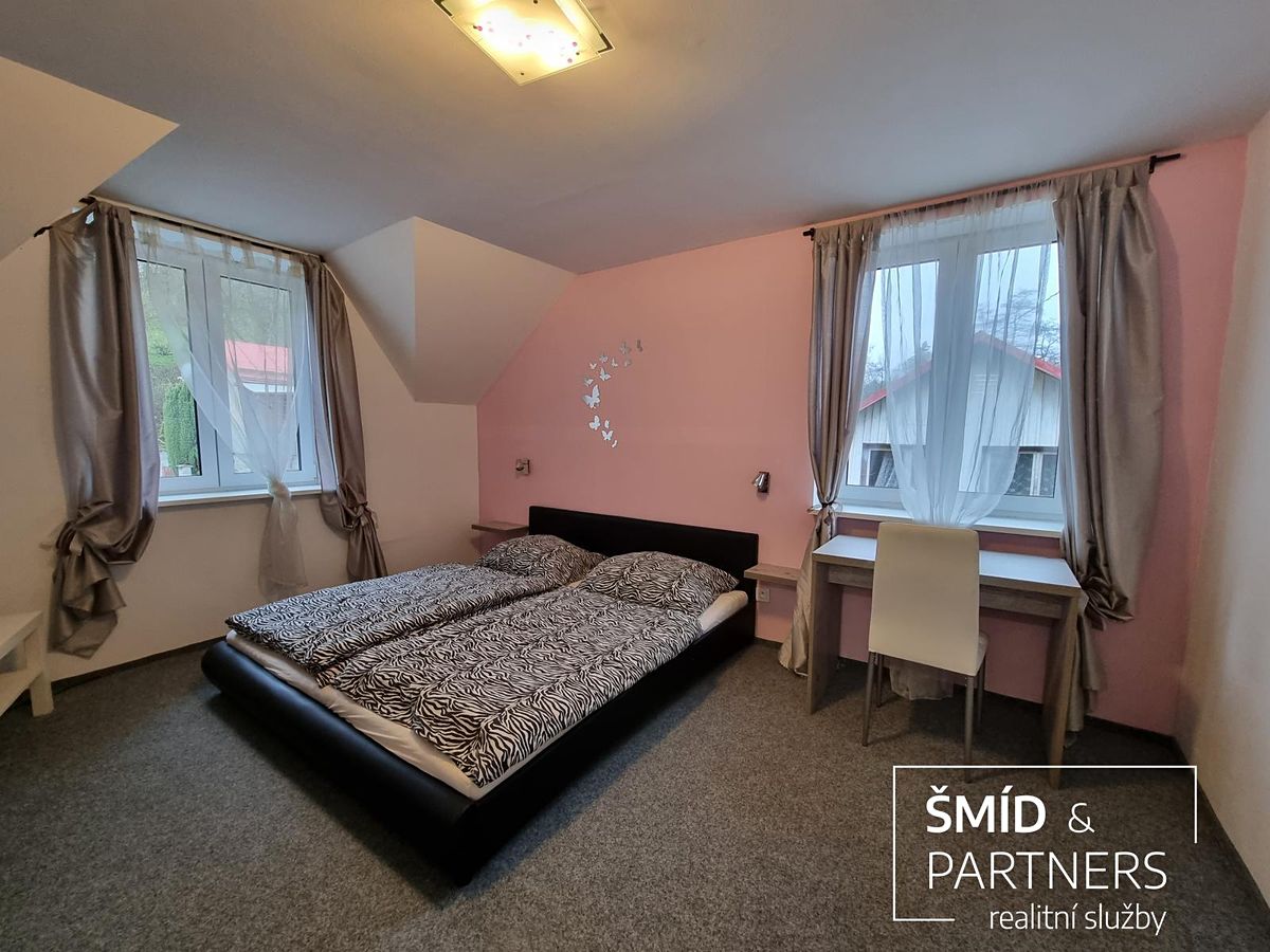 Prodej rodinného domu 828 m², pozemek 2020 m² – fotografie 4