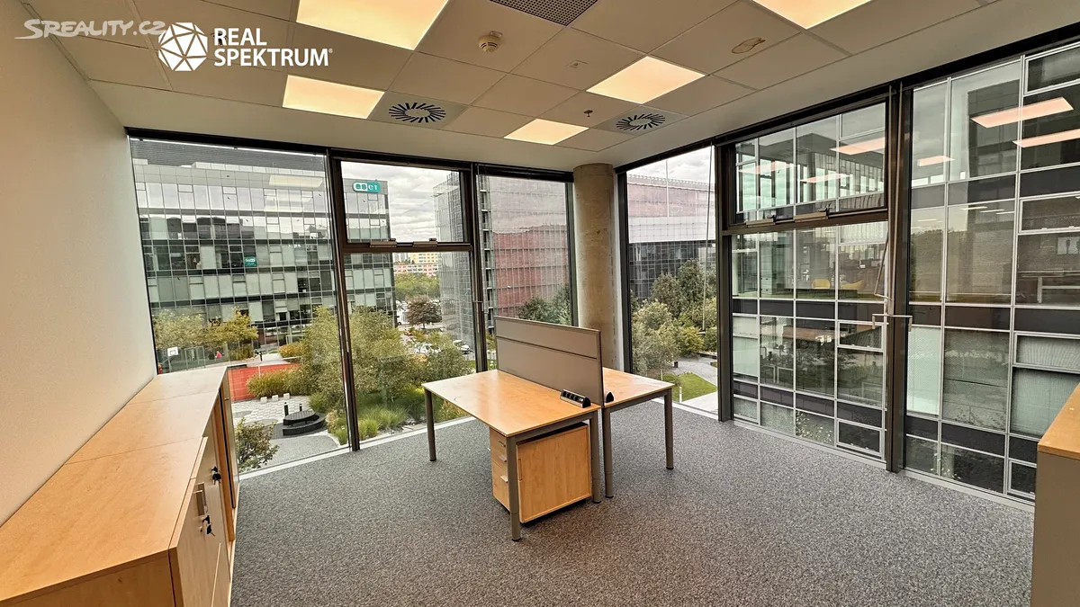 Pronájem kanceláře 684 m², Brno