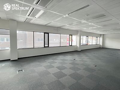 Pronájem kanceláře 872 m²