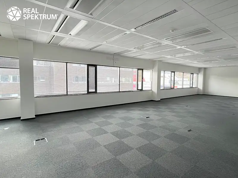 Pronájem kanceláře 872 m², Brno – náhled fotky 1