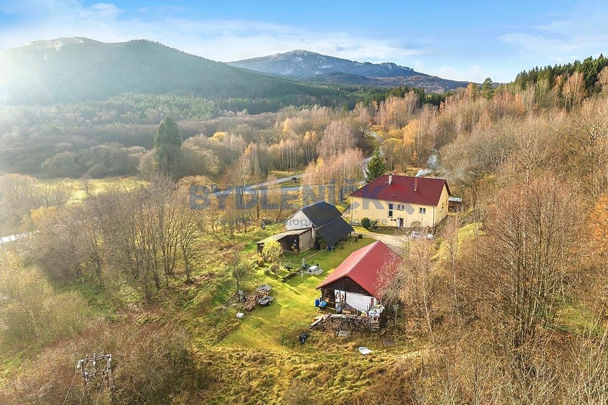 Prodej vícegeneračního domu 456 m², pozemek 4806 m² – fotografie 2