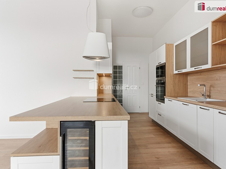 Квартира 4+kk на продаж, 112 м² (25 з 36)
