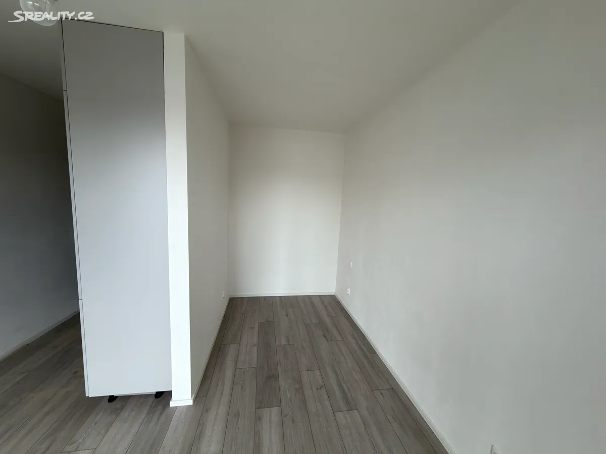 Pronájem bytu 1+kk 34 m² – pohled 5