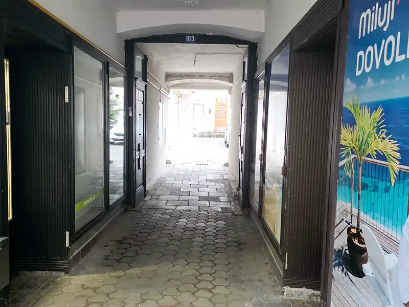Pronájem obchodního prostoru 36 m², Jičín – náhled fotky 3