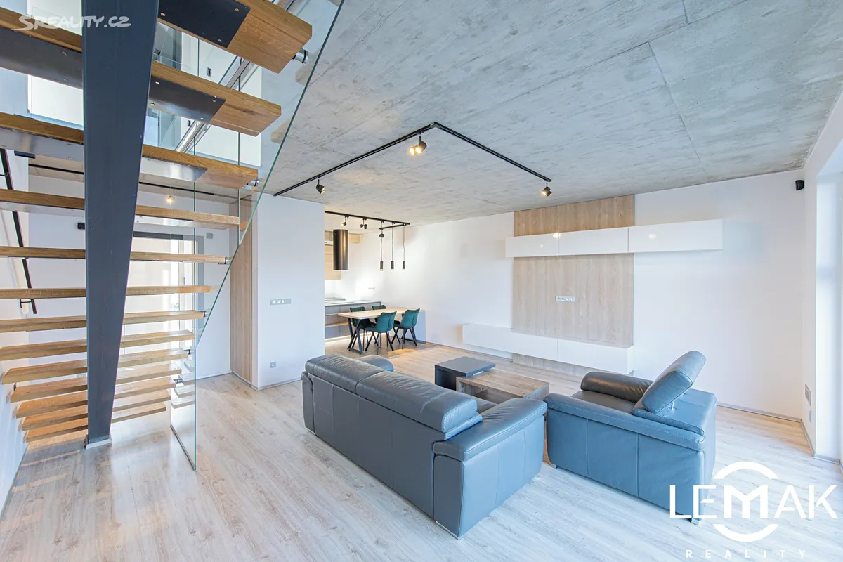 Prodej rodinného domu 118 m², pozemek 173 m² - Więcej
