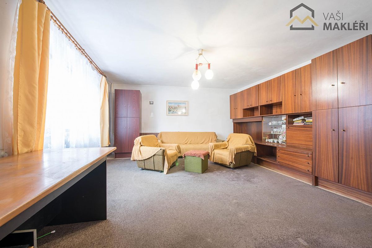 Prodej rodinného domu 140 m², pozemek 532 m² – fotografie 2
