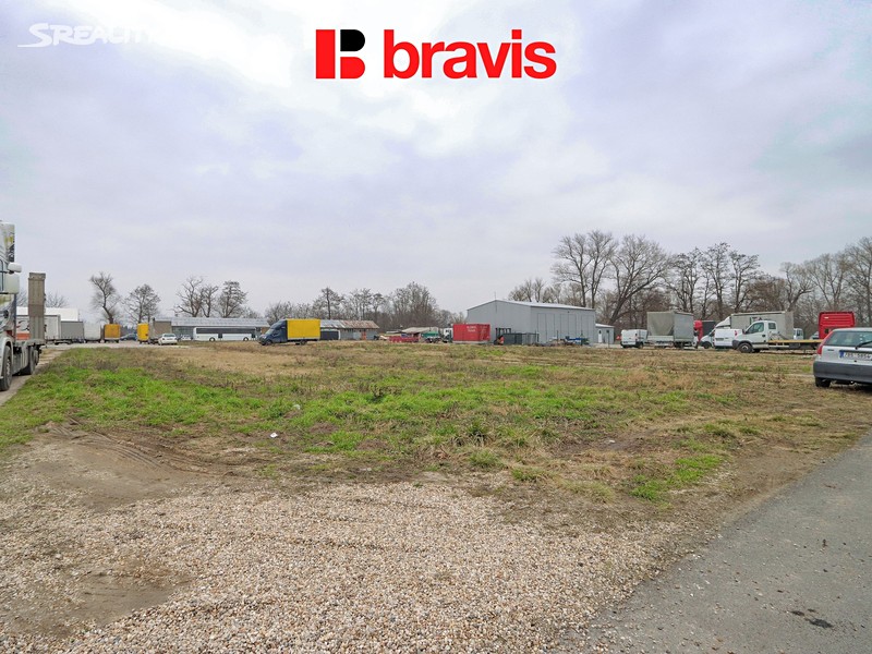 Pronájem  komerčního pozemku 2 000 m² – pohled 2