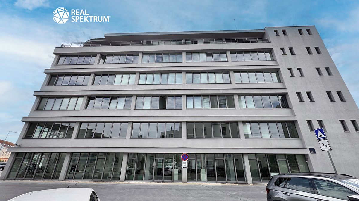 Pronájem kanceláře 397 m² – fotografie 3