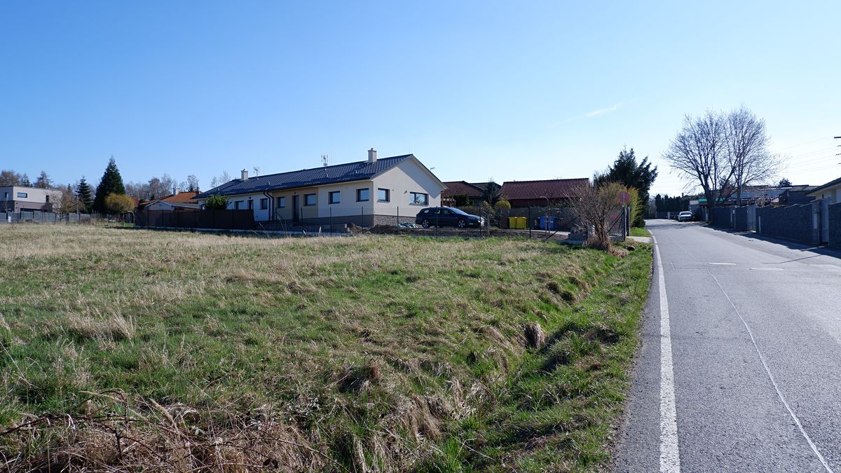 Prodej stavebního pozemku 1300 m², Strančice – fotka 1 z 3