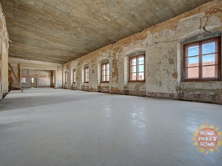 Будинок на продаж, 1 761 м² (3 з 33)
