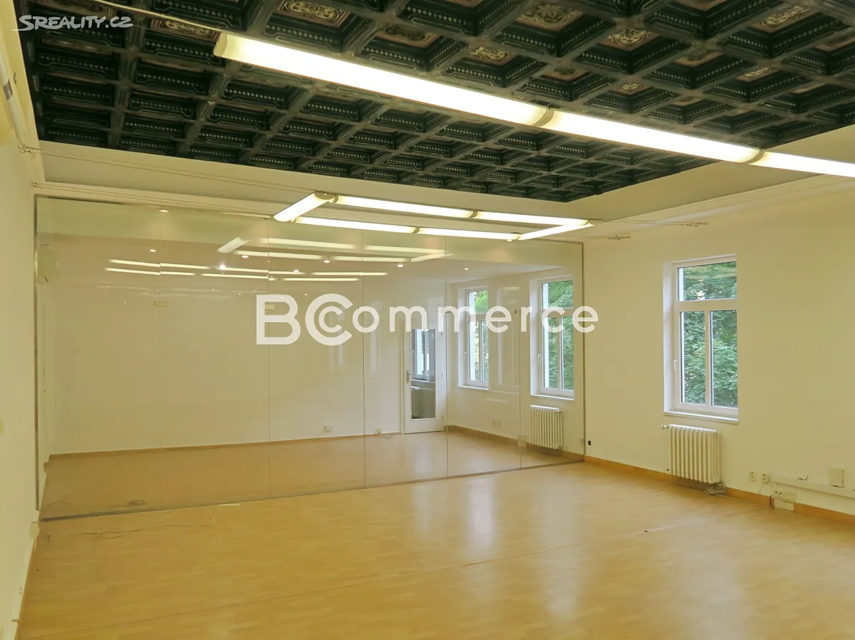 Pronájem kanceláře 156 m²