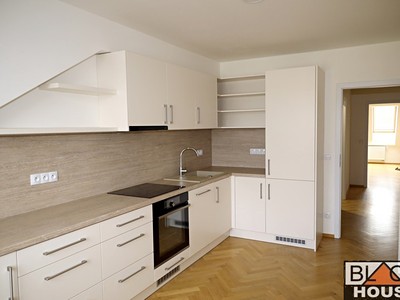 Pronájem bytu 3+1 81 m² (Podkrovní)