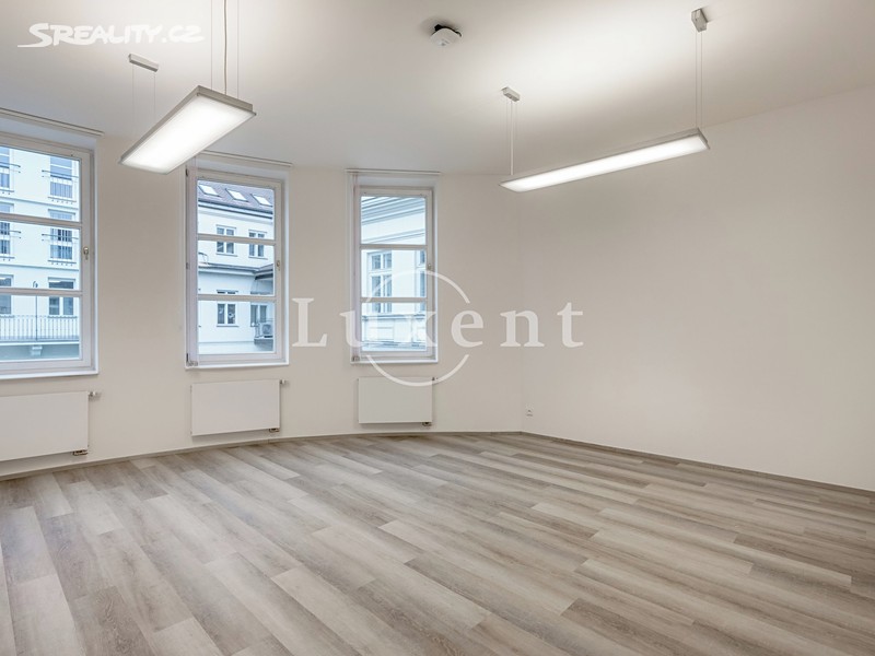 Pronájem kanceláře 156 m², Praha
