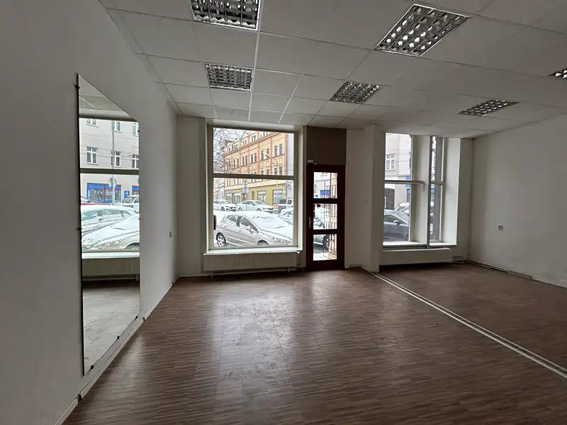 Pronájem obchodního prostoru 60 m², Teplice – náhled fotky 2
