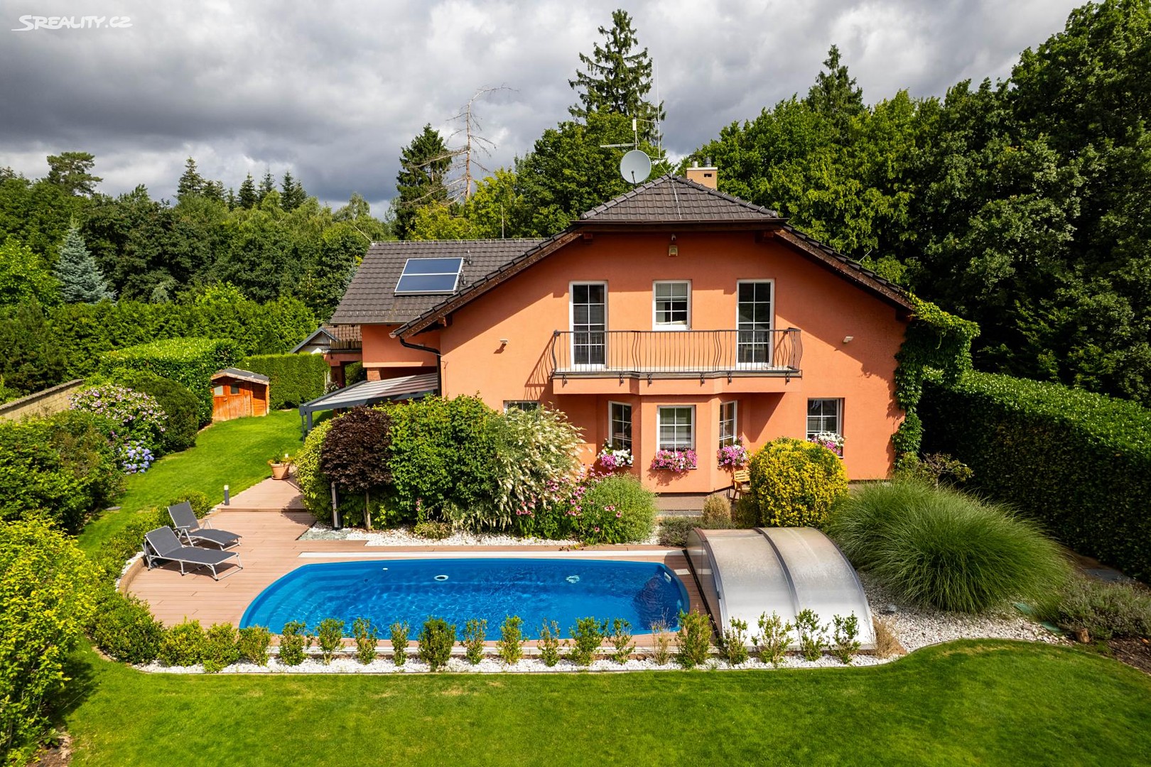 Prodej  rodinného domu 389 m², pozemek 1 118 m², Babice
