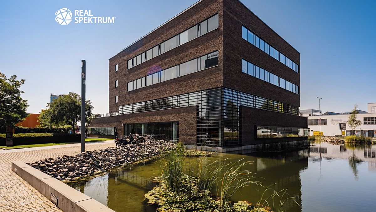 Pronájem kanceláře 421 m² – fotografie 5