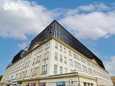 Pronájem kanceláře 202 m²