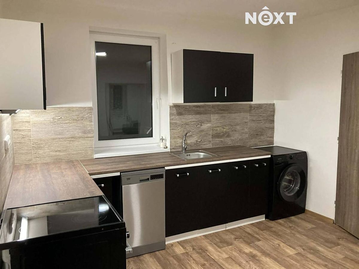 Prodej rodinného domu 160 m², pozemek 978 m² – fotografie 4