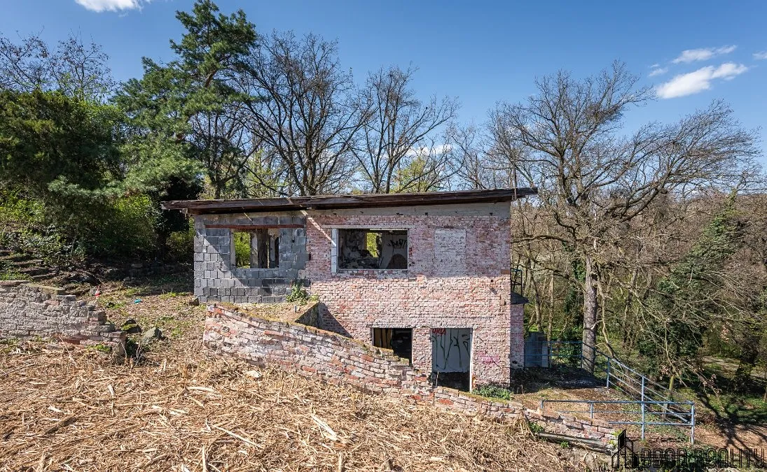 Prodej stavebního pozemku 5181 m² — fotografie 3