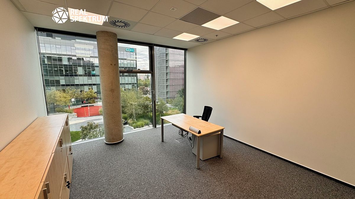 Pronájem kanceláře 684 m² – fotografie 5