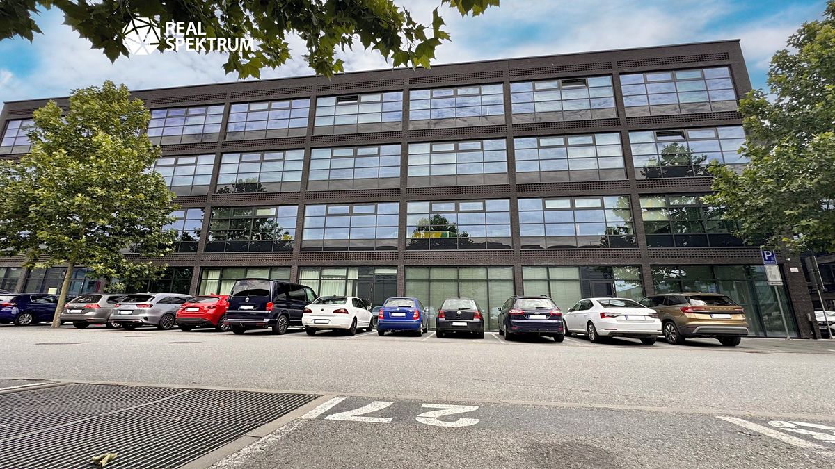 Pronájem kanceláře 1535 m² – fotografie 4