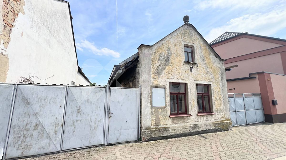 Prodej rodinného domu 56 m², pozemek 422 m² – fotografie 3