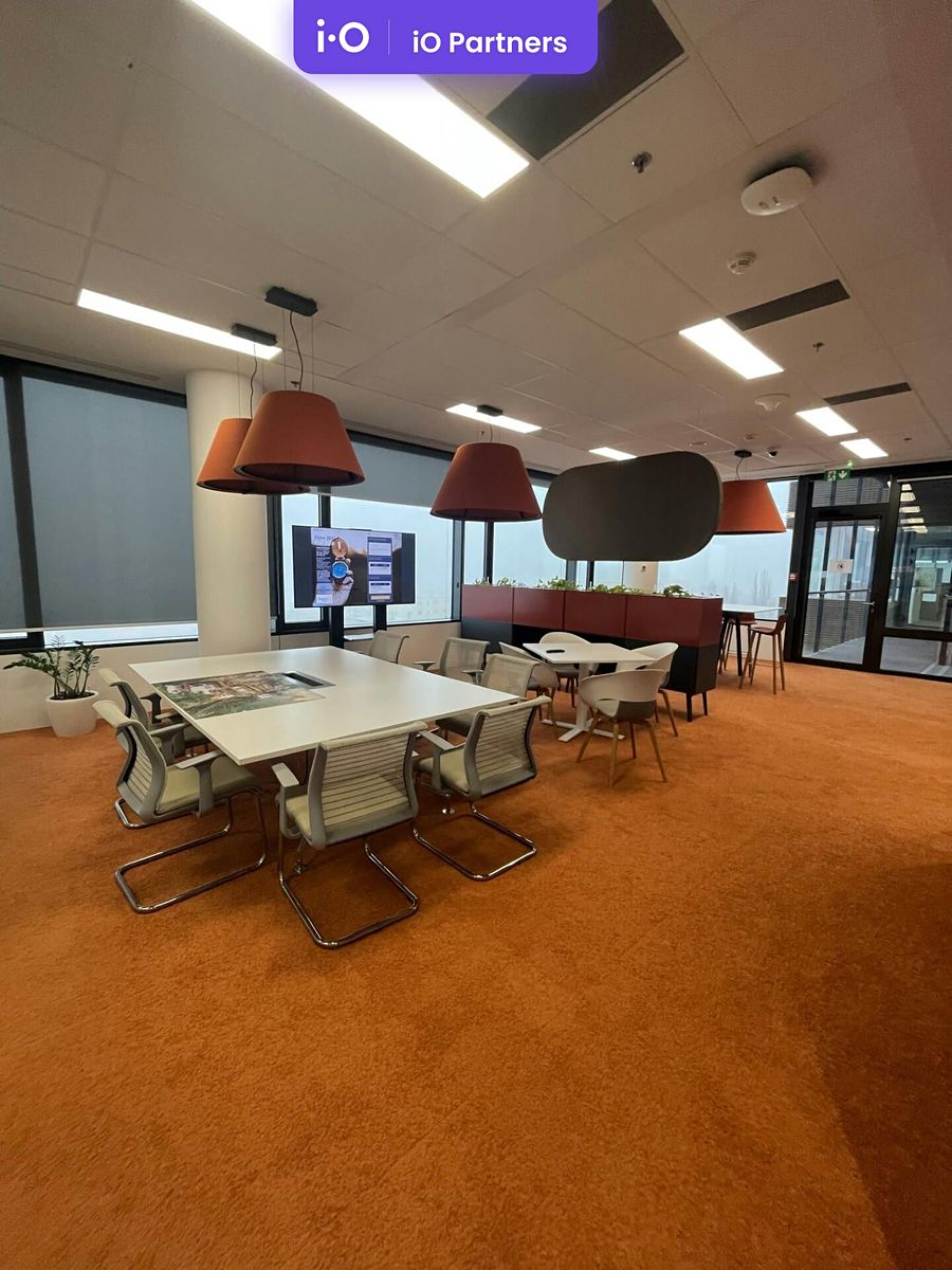 Pronájem kanceláře 1135 m²