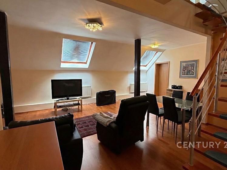 Prodej komerčního prostoru, 758 m² (19 z 23)