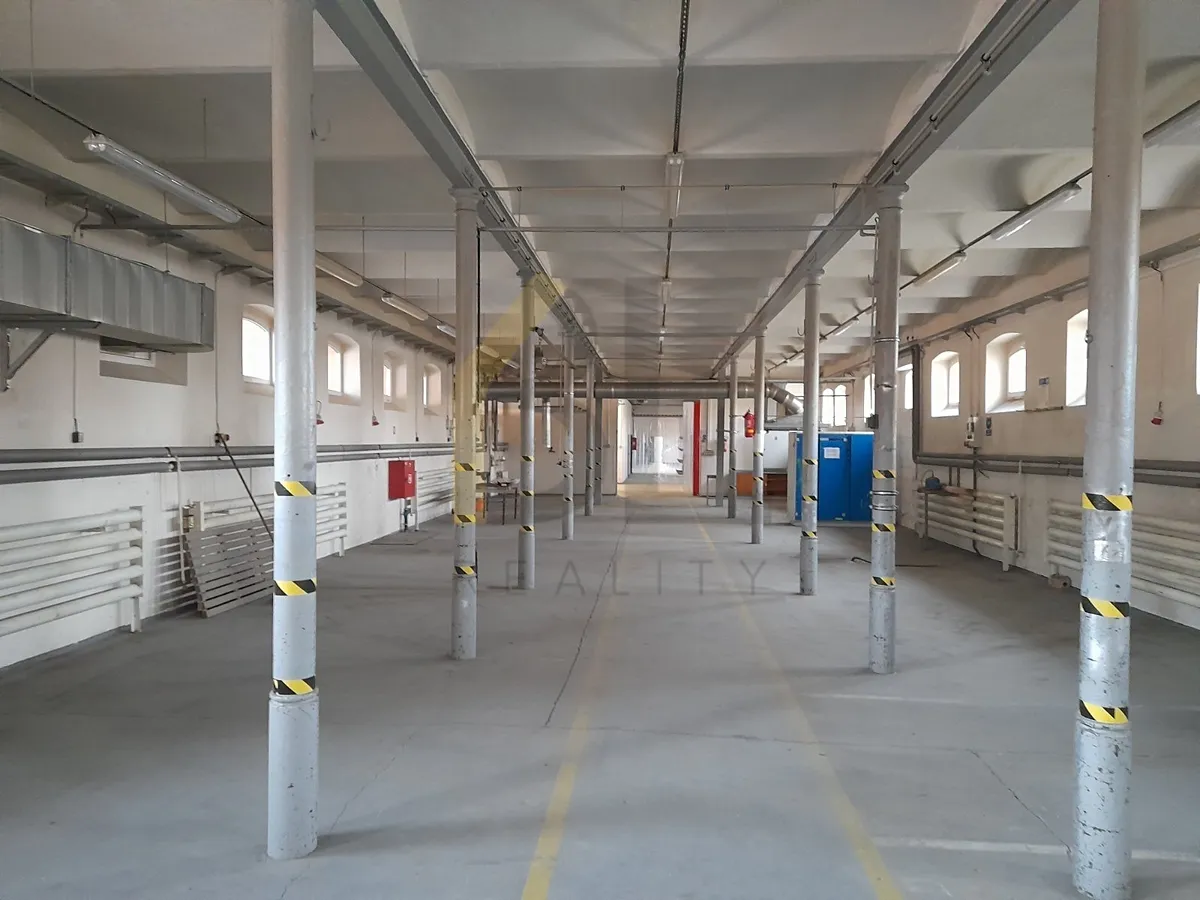 Pronájem skladového prostoru 800 m²