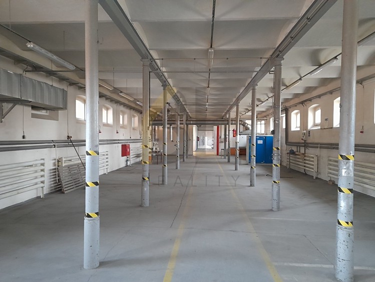 Комерційне приміщення в оренду, 800 м² (1 з 12)
