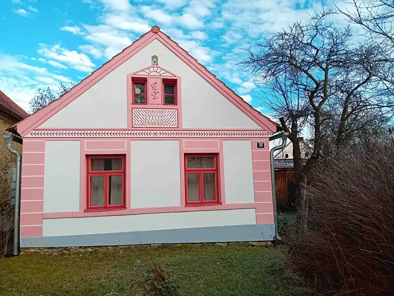 Prodej rodinného domu 73 m², pozemek 495 m², Mojné – náhled fotky 2