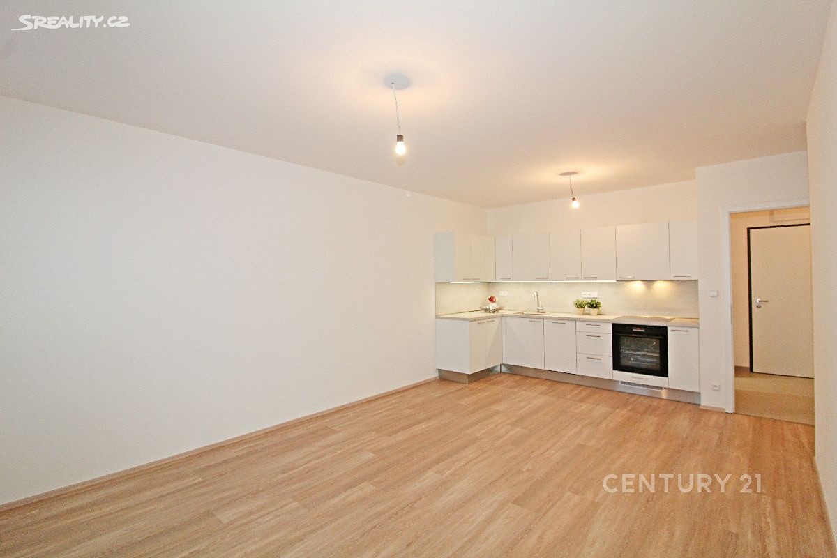 Pronájem bytu 2+kk 53 m² – pohled 6